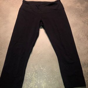 Black lululemon workout leggings